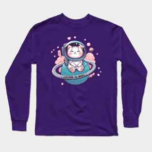 The bravest space cat, ready to conquer new planets Long Sleeve T-Shirt